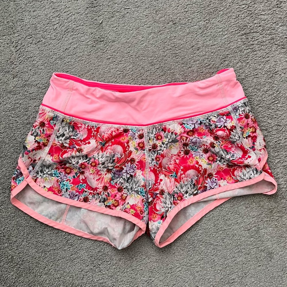 NWOT Lululemon Speed Up Low-Rise Lined Short 2.5" Size 2